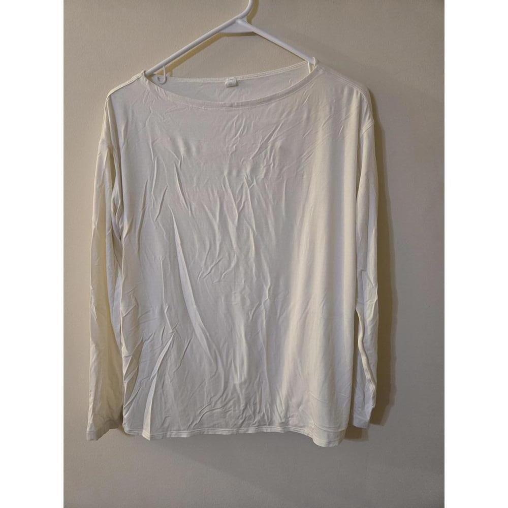 Lululemon Women's Long Sleeve Activewear Top with Open Back Detail